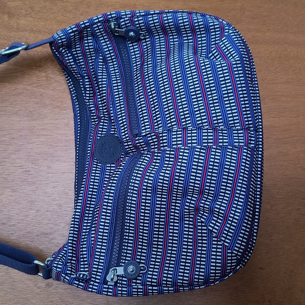 Kipling Izellah
